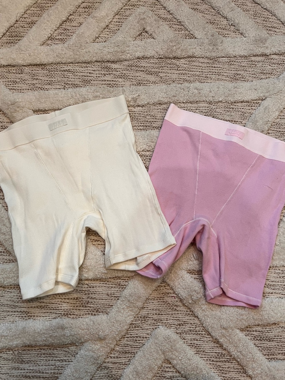 Bundle(2) SKIMS two cotton boxers set XS NWOT Cherry Blossom Pink Ivory Marble
